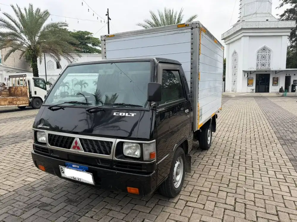 MITSUBISHI L300 BOX 2016