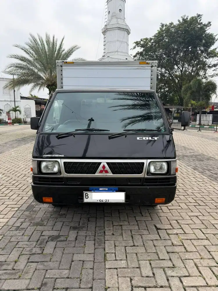 MITSUBISHI L300 BOX 2016