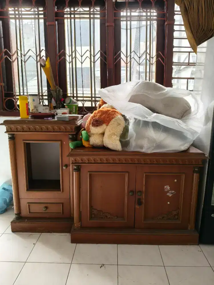 Dijual 1 set lemari Bekas