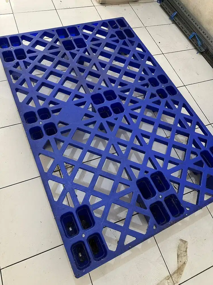 Tatakan gudang industri