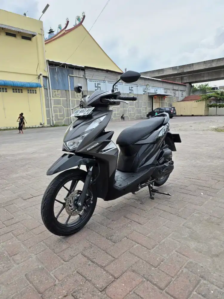 Honda Beat CBS Silver Hitam 2023