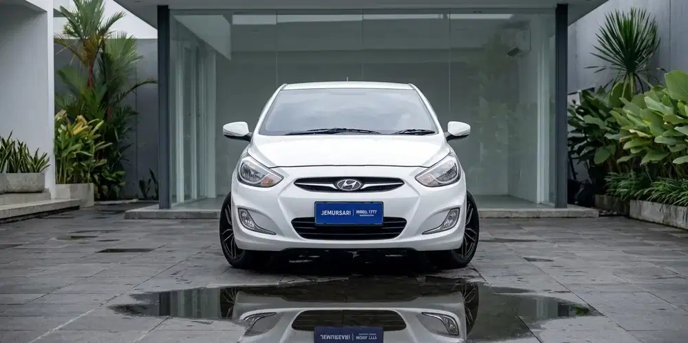 HYUNDAI 2012 GRAND AVEGA 1,4 M/T PUTIH MURAH MOBIL1717 JEMURSARI