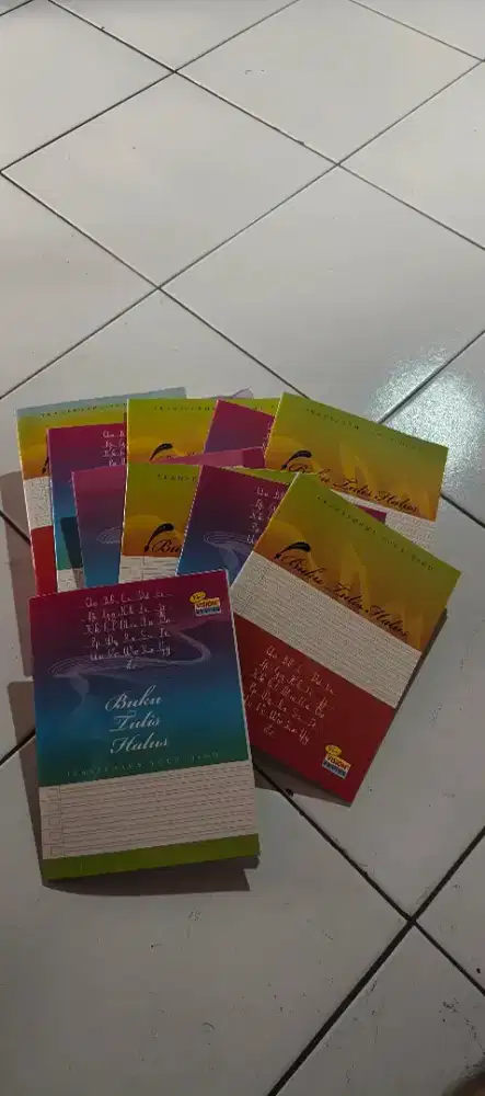 Buku Tulis Halus / Latin Vision