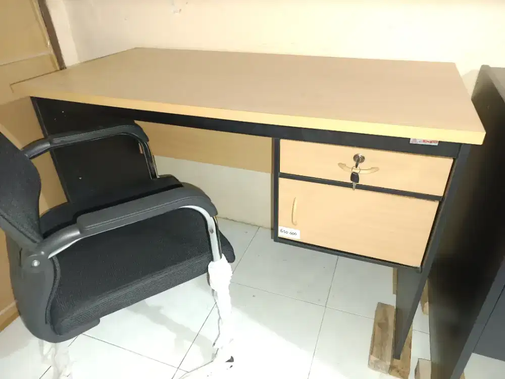 Meja Kerja 1/2 Biro Seken Murah