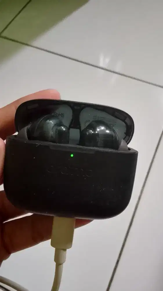 Di jual earphone True Wireless Stereo (TWS)