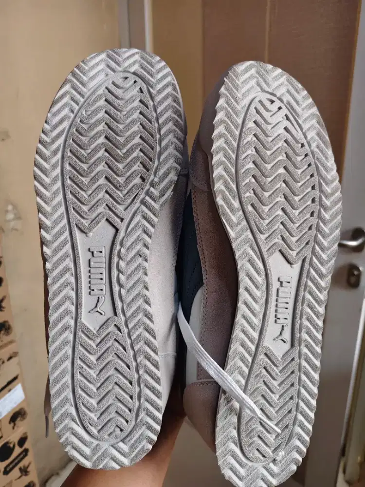 Sepatu Merk Pumpum