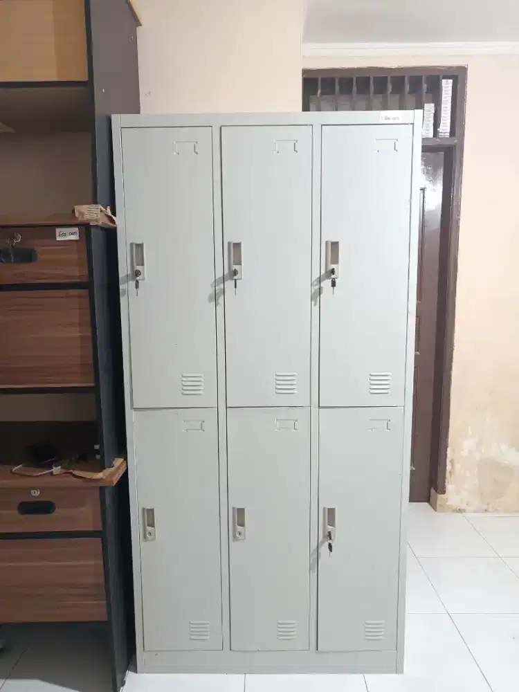 Locker 6 Pintu Seken Like New