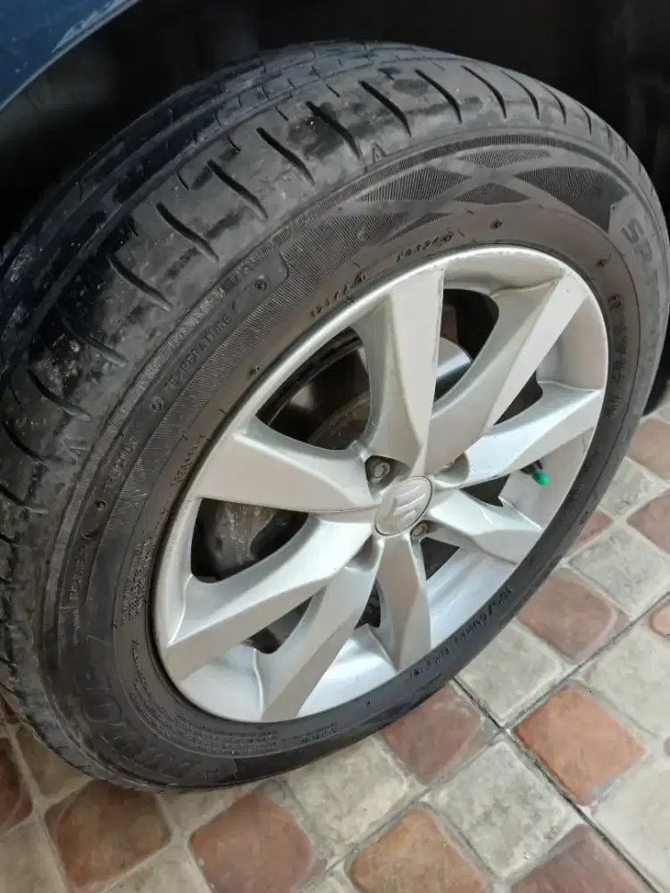 Velg oem suzuki splash swift ring 15