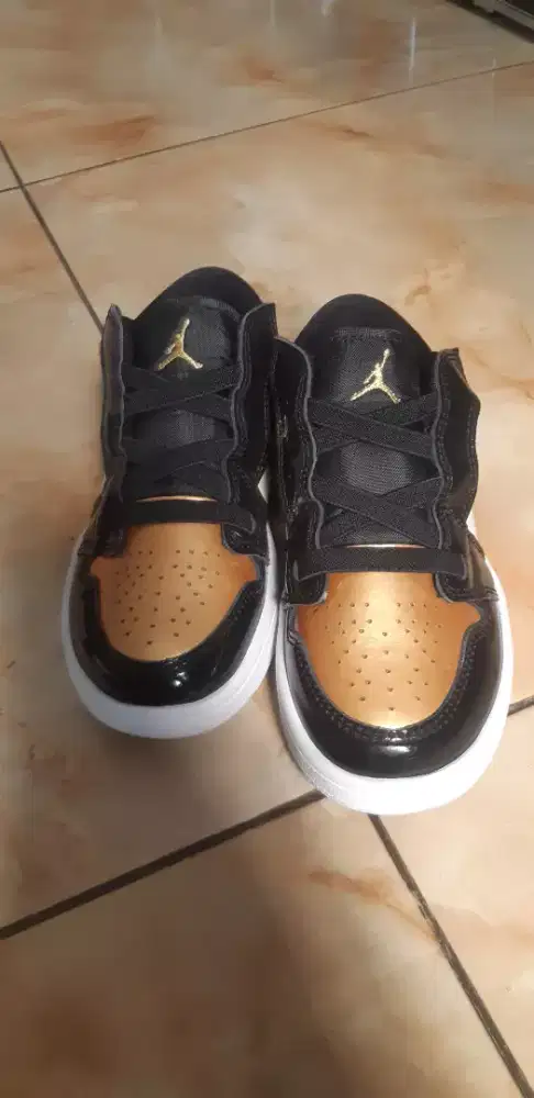 SEPATU ANAK NIKE JORDAN 1 LOW ALT SE (BP)