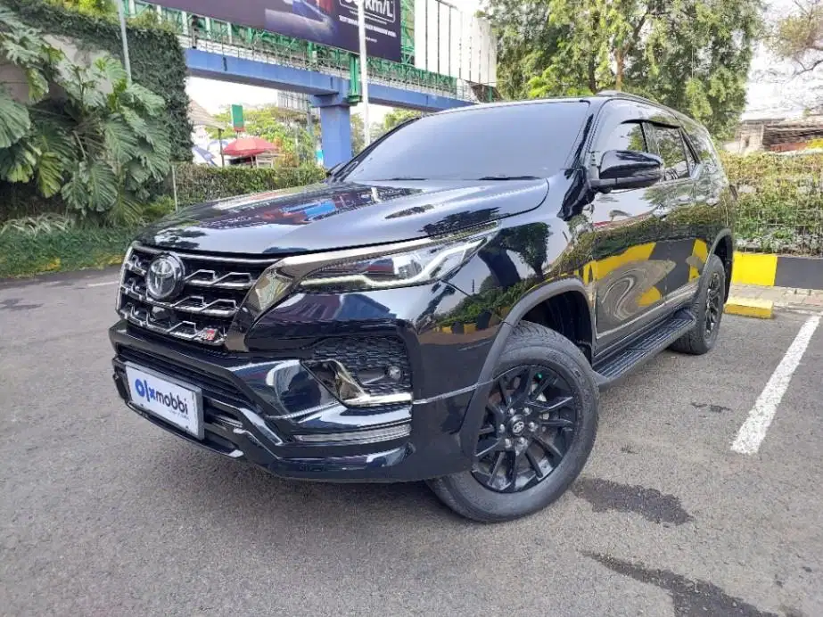 LOW DP Toyota Fortuner 2.8 4x2 GR Sport DSL Solar-AT 2024 BJH
