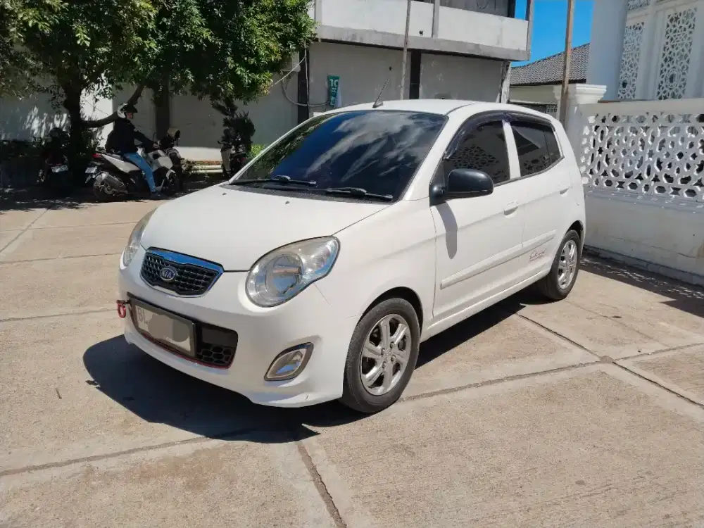 Di jual kia Picanto s,e thn 2011 edisi akhir