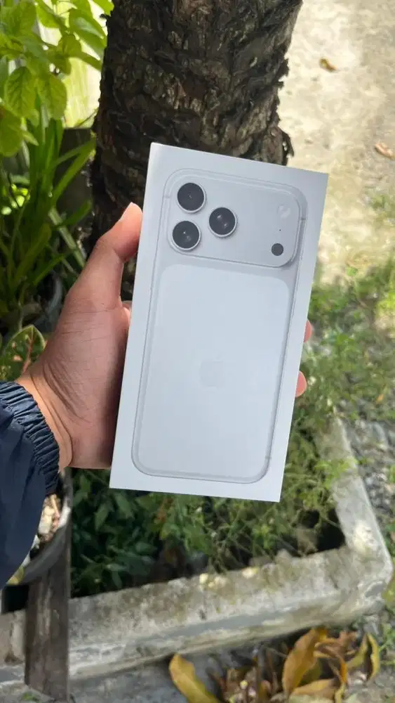 iphone 17 promax 256 gb iBox