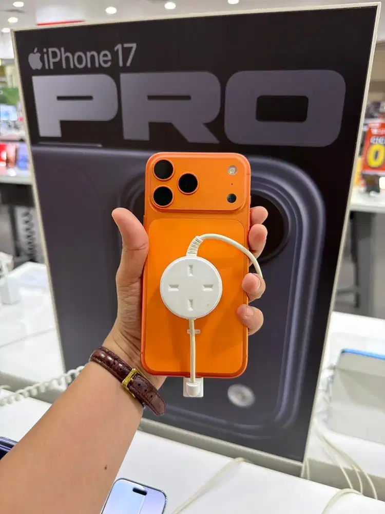 Iphone 17 promax 256Gb cosmic orange