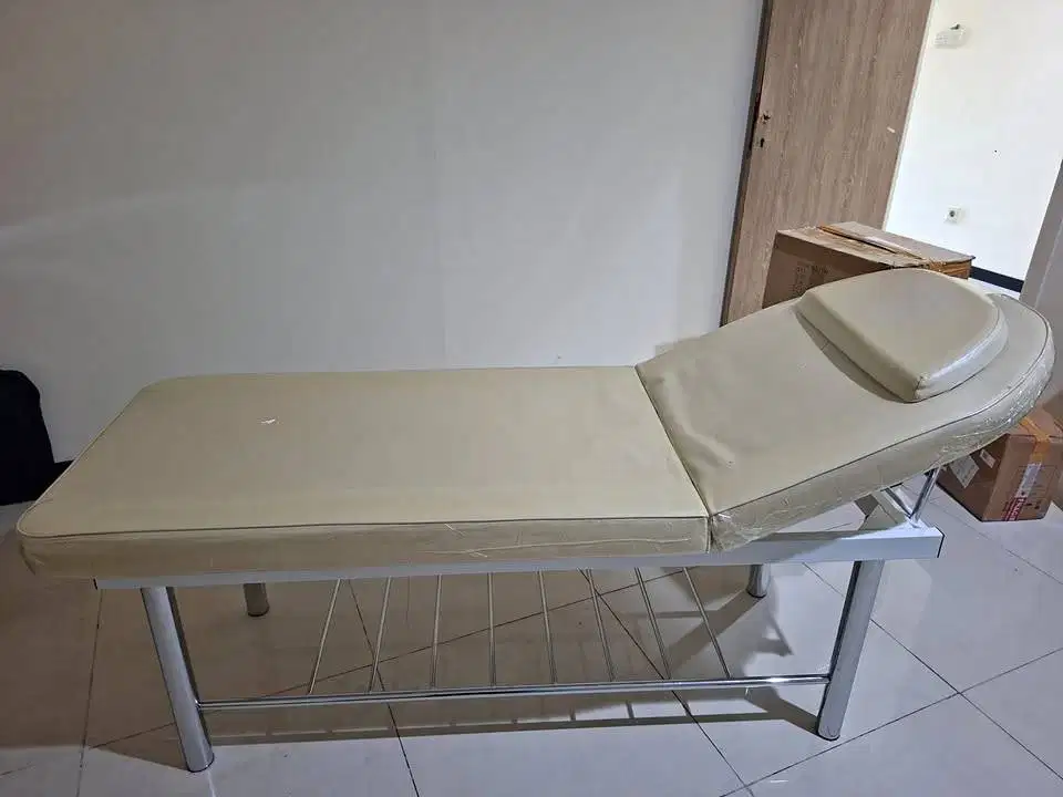 BED  ( Tempat tidur untuk facial/spa)