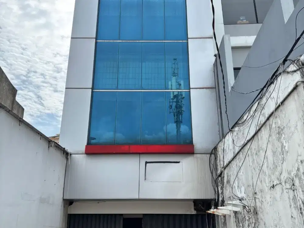Dijual Rumah 3 Lantai Duri Utara Via Lelang