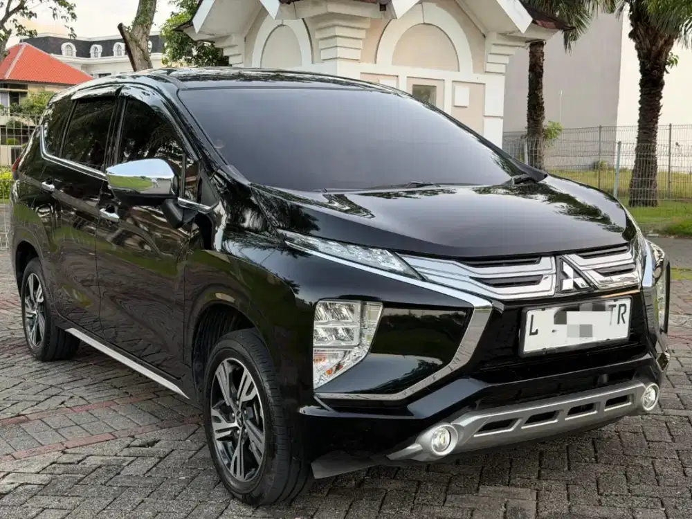 Mitsubishi Xpander Ultimate 2021 Matic Hitam Favorit