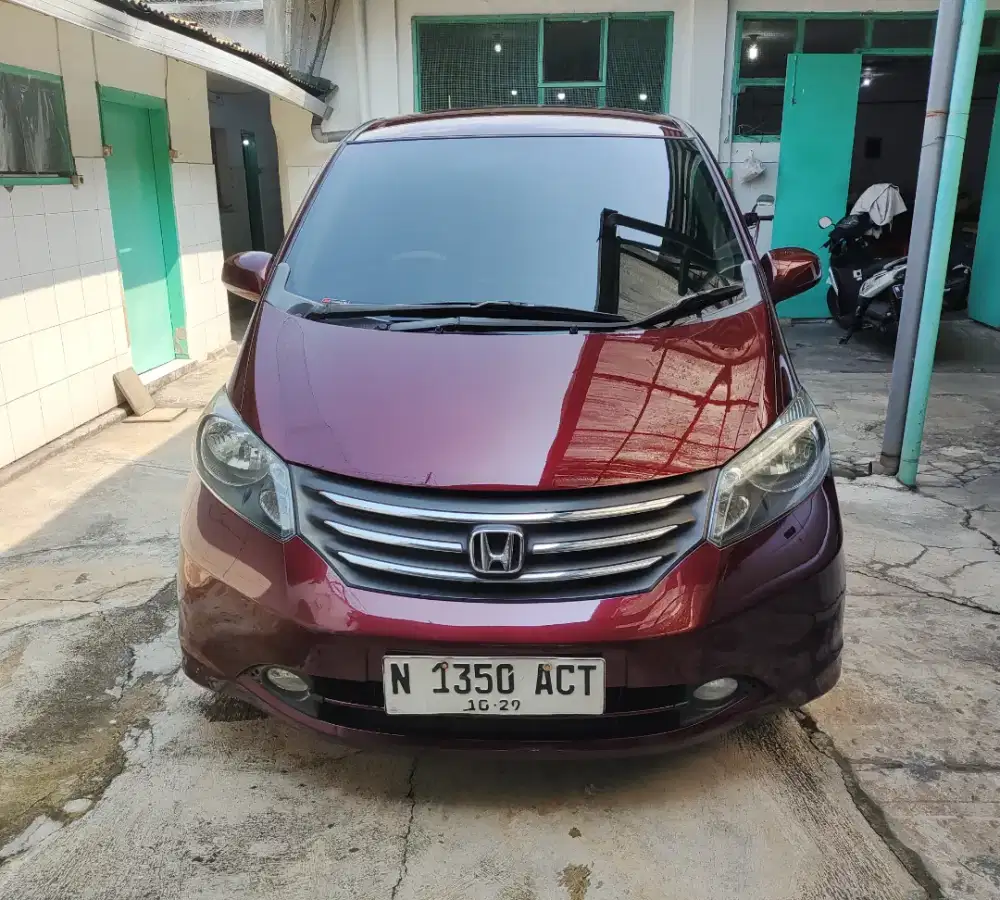 Honda Freed 1.5 E PSD TANGAN 1 MULUSSS
