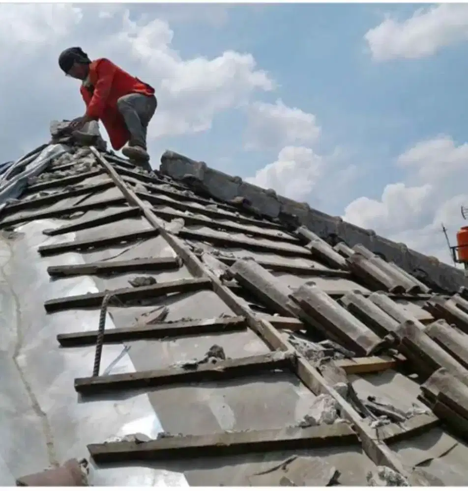 Kontruksi perbaikan atap bocor dan renovasi rumah dll