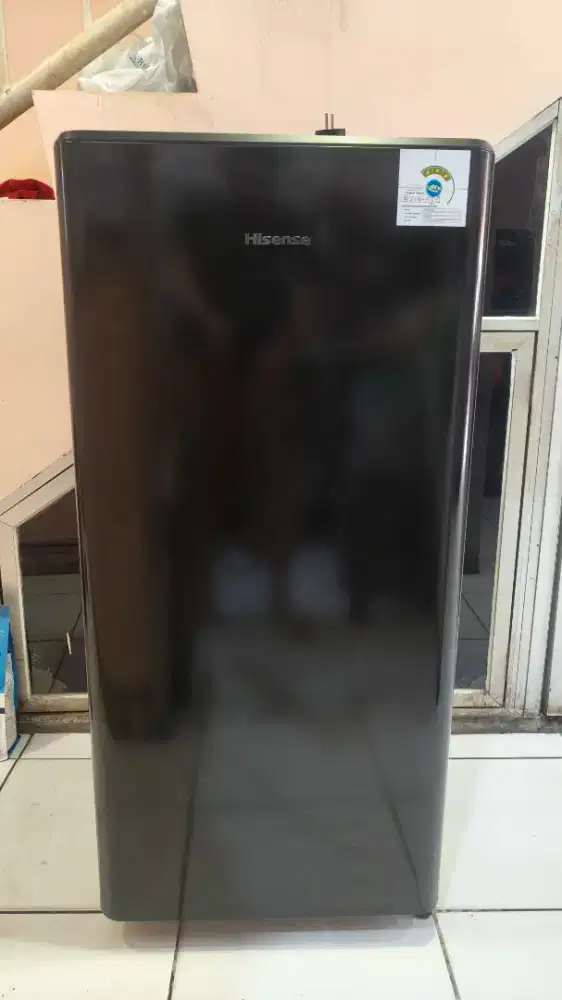 Kulkas 1 pintu Hisense (baru tapi bekas)