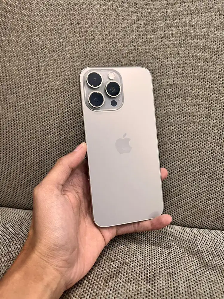 Apple iPhone 15 Pro Max 256Gb Natural Titanium