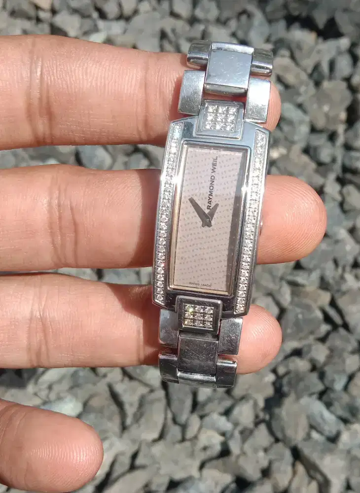 Jam Berlian Diamonds Shine Merk: RAYMOND WEIL Swiss Original Vintage
