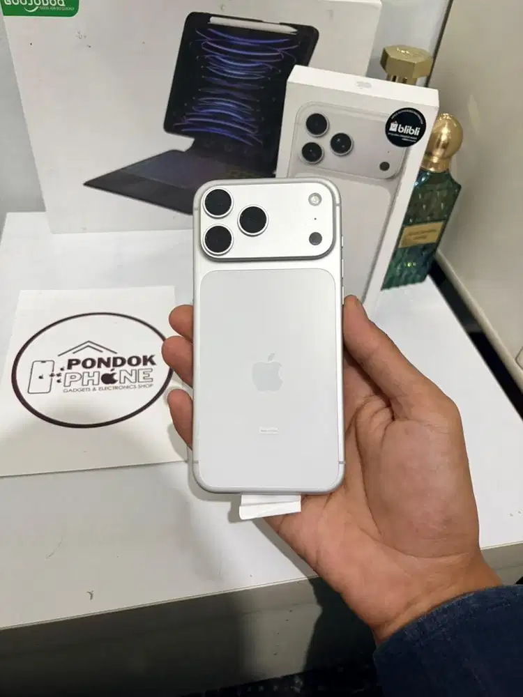 Iphone 17 pro max resmi umur 1 bulanan