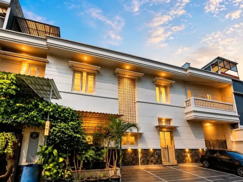 RUMAH KOST 24 KAMAR MEWAH DALAM KOMPLEK DEKAT TAMAN LOKASI SUPER STRATEGIS DI CEMPAKA PUTIH JAKARTA PUSAT