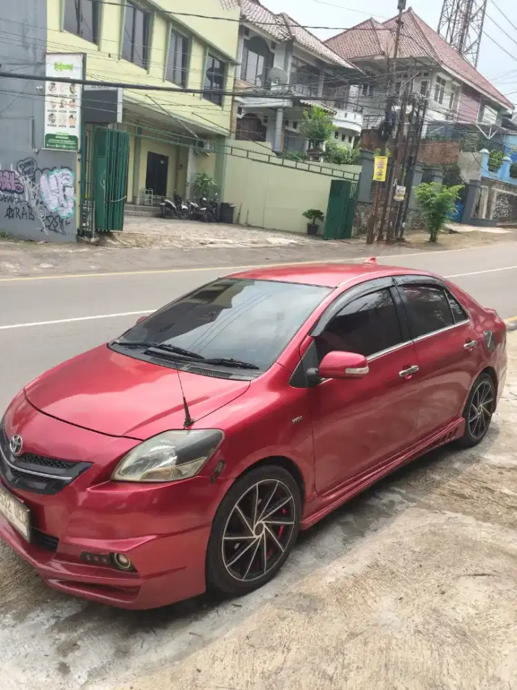 Toyota Limo 2011 Bensin