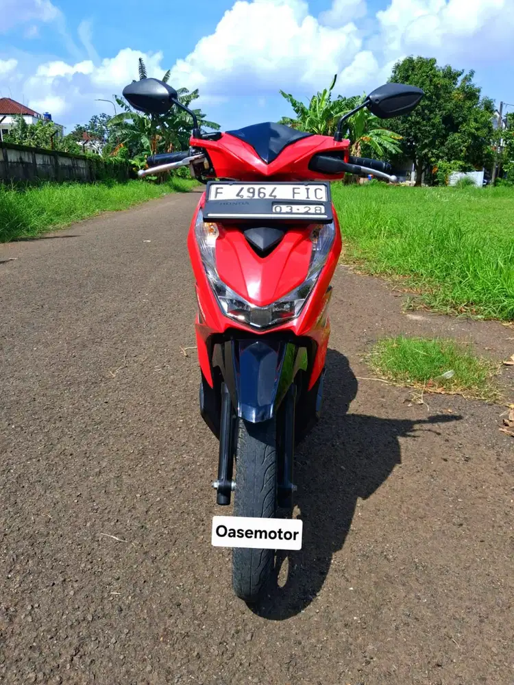 (B) Honda Beat CBS FI Tahun 2023