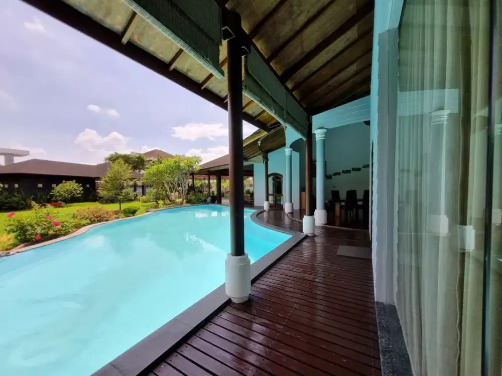 Villa Mewah Graha Helvetia Medan LT 2.193 M² Private Pool