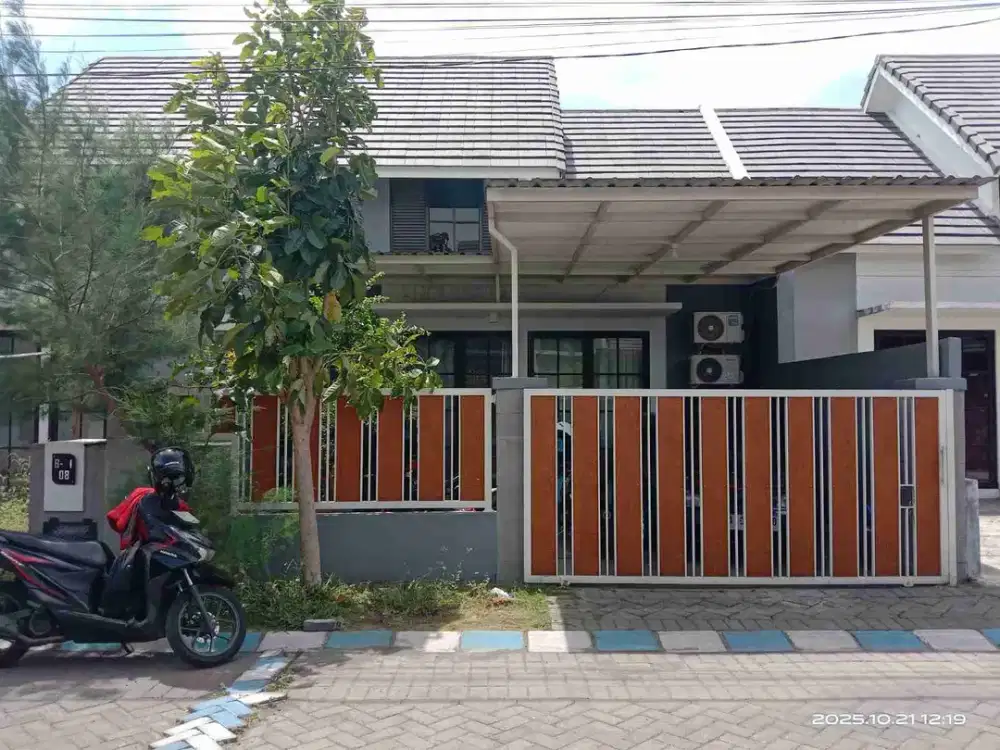 DI JUAL RUMAH

PERUM TAMAN  ANGGUN SEJARTERA 7 BLOK B1 NO 09
KEL. : POPOH
KEC. : WONOAYU 
KAB  : SIDOARJO