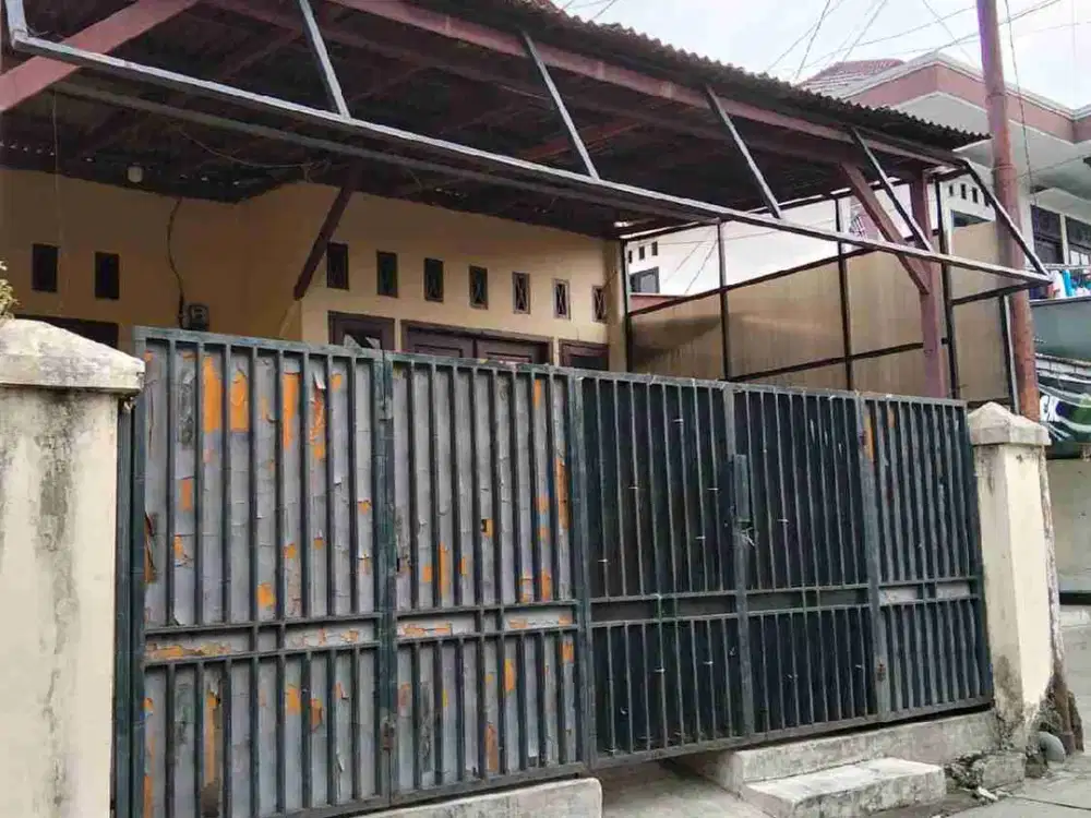 bismillah dijual cepat rumah cesondary akses mobil selangkah ke pintu tol Simatupang