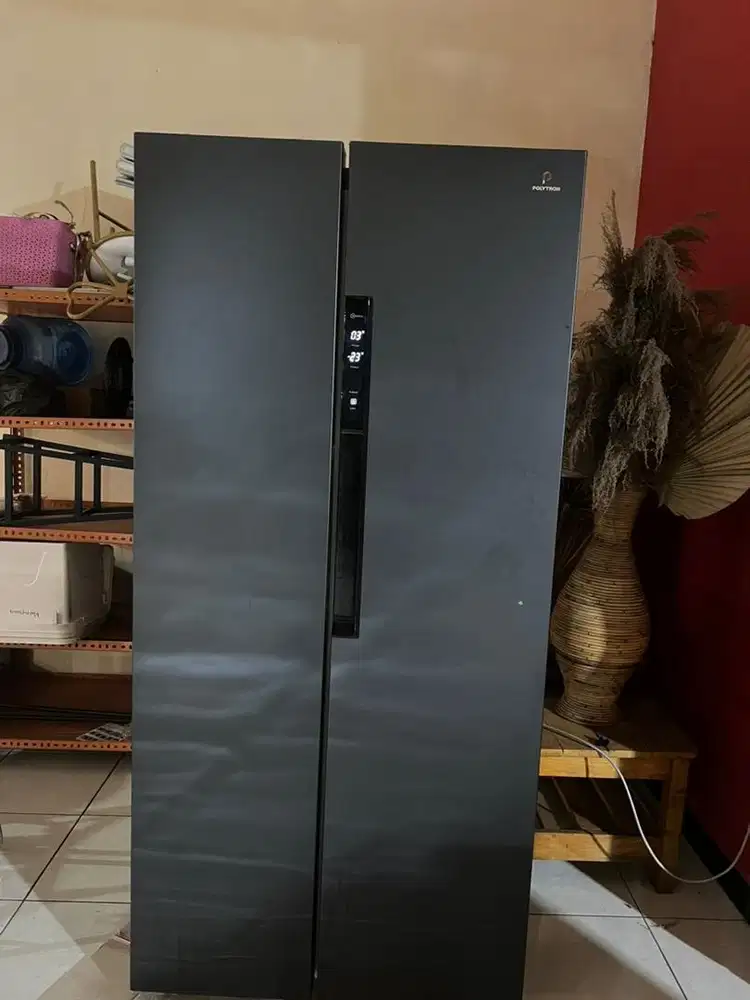 Kulkas polytron side by side 460B