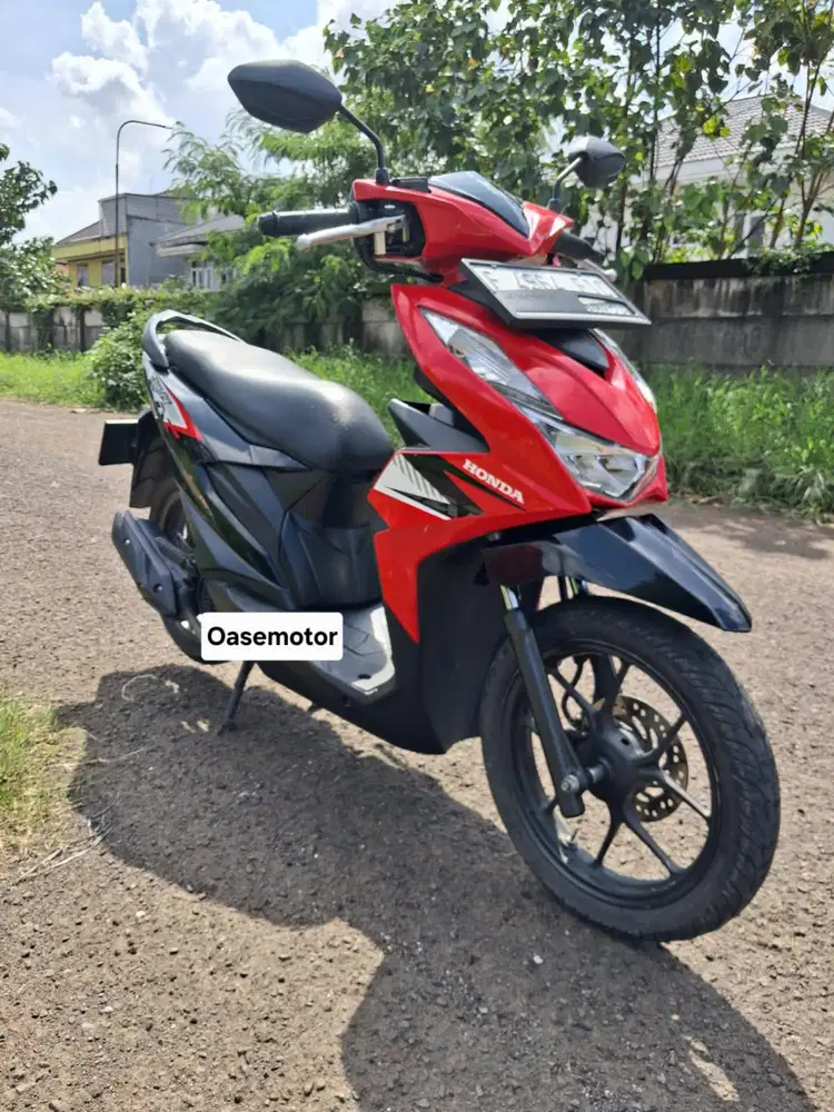 (B) Honda Beat CBS ISS Tahun 2023
