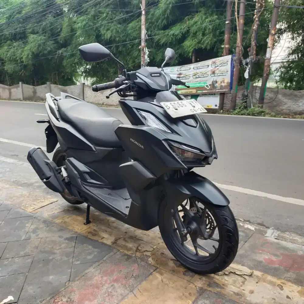 Honda Vario 160 Non ABS 2023 Lengkap Bagus Mesin Aluss