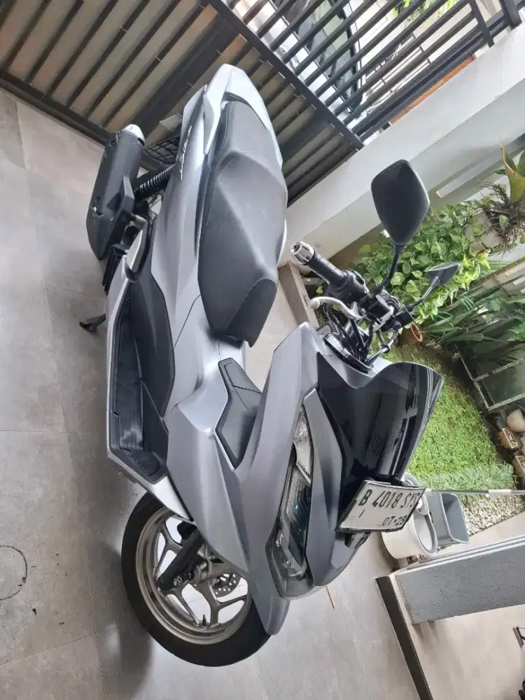 Honda pcx 160 tahun 2024
