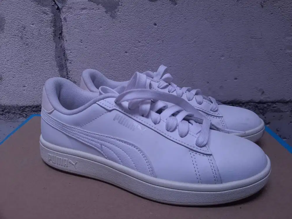 WTS Puma smash v2 L white