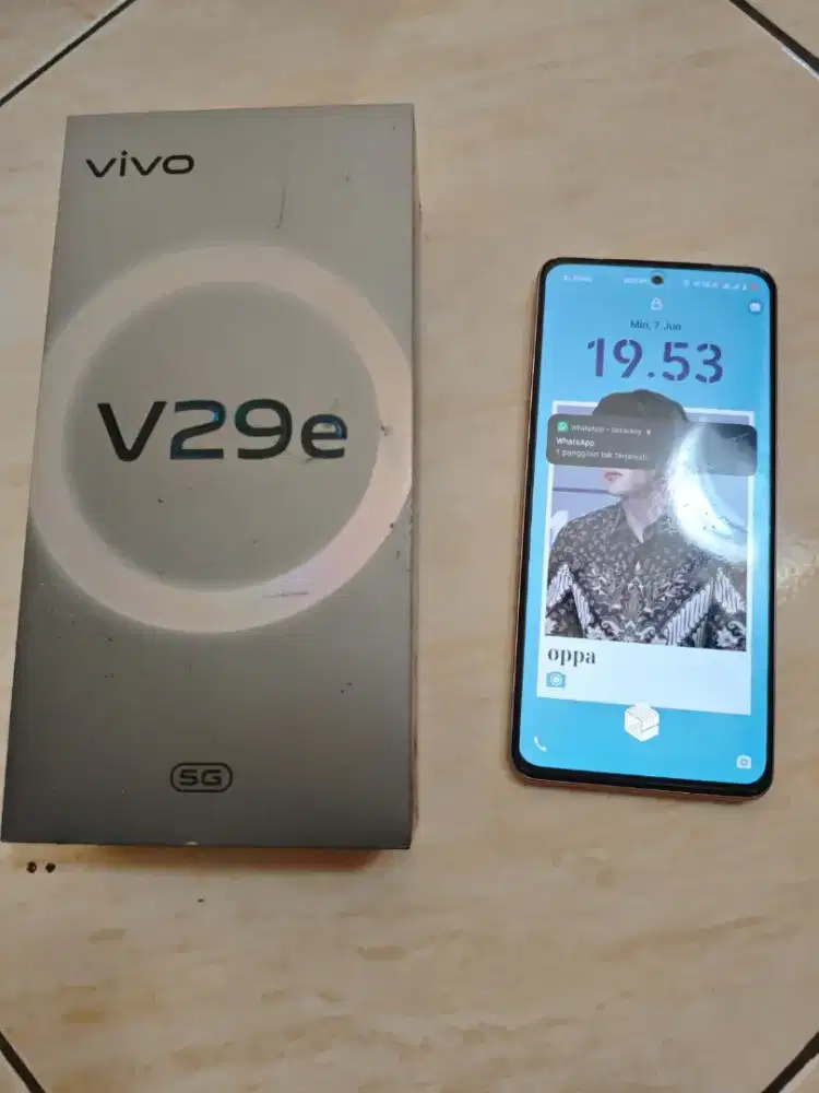 Hp vivo v29e 5g freee casan orinya, no minus