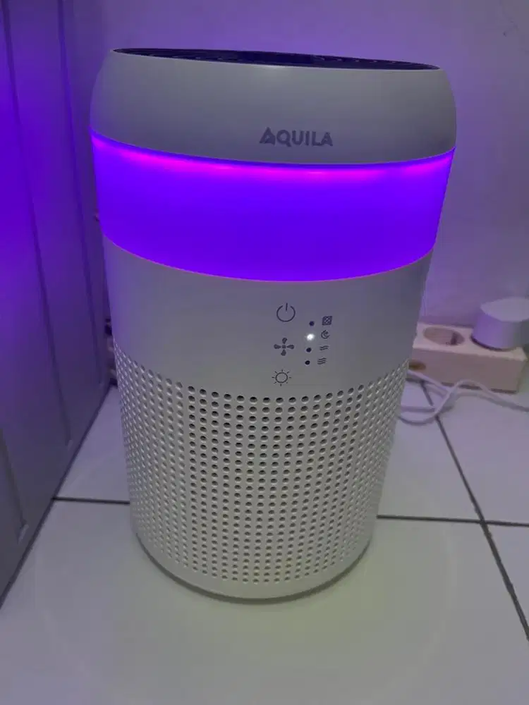 Air purifier aquila