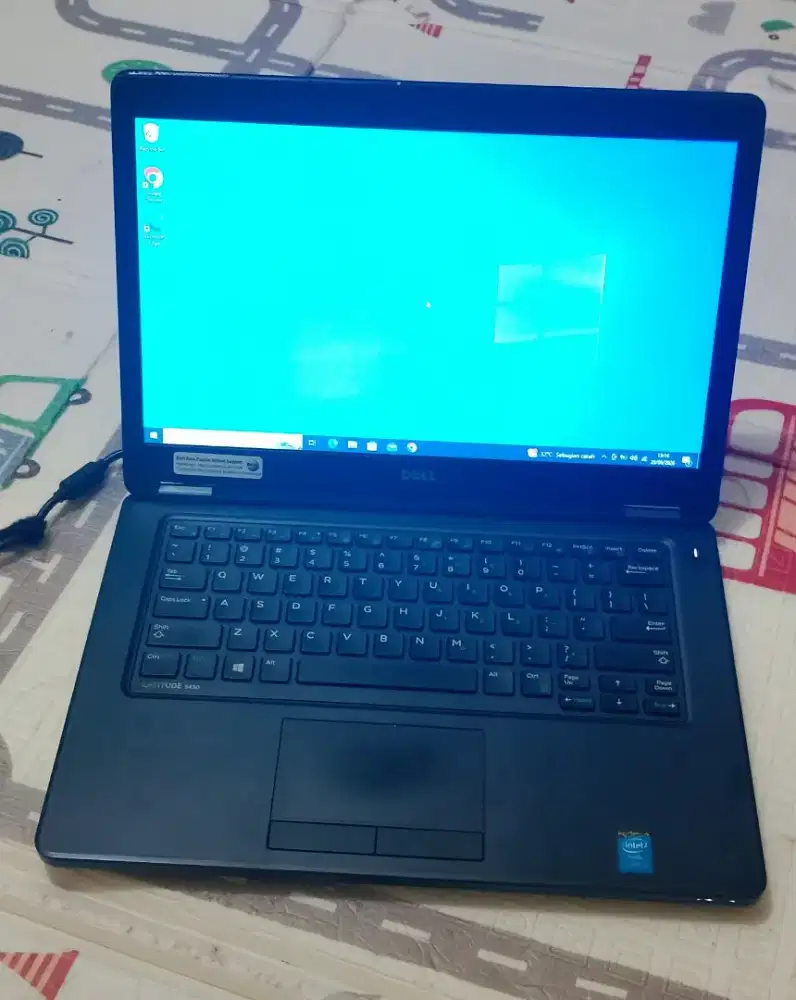 Laptop dell latitude 5450 i5-5300u ram 6gb HDD 320gb dual vga 2gb