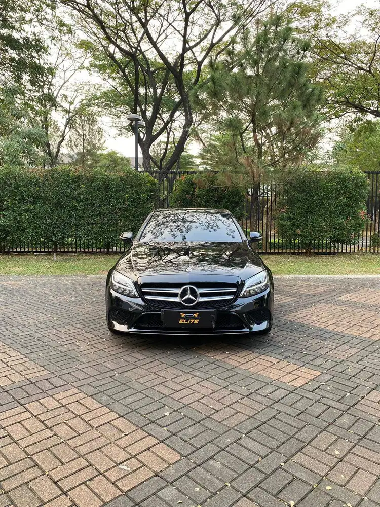 Mercedes C200 EQ Boost 2019 Black Low Odo Service Record