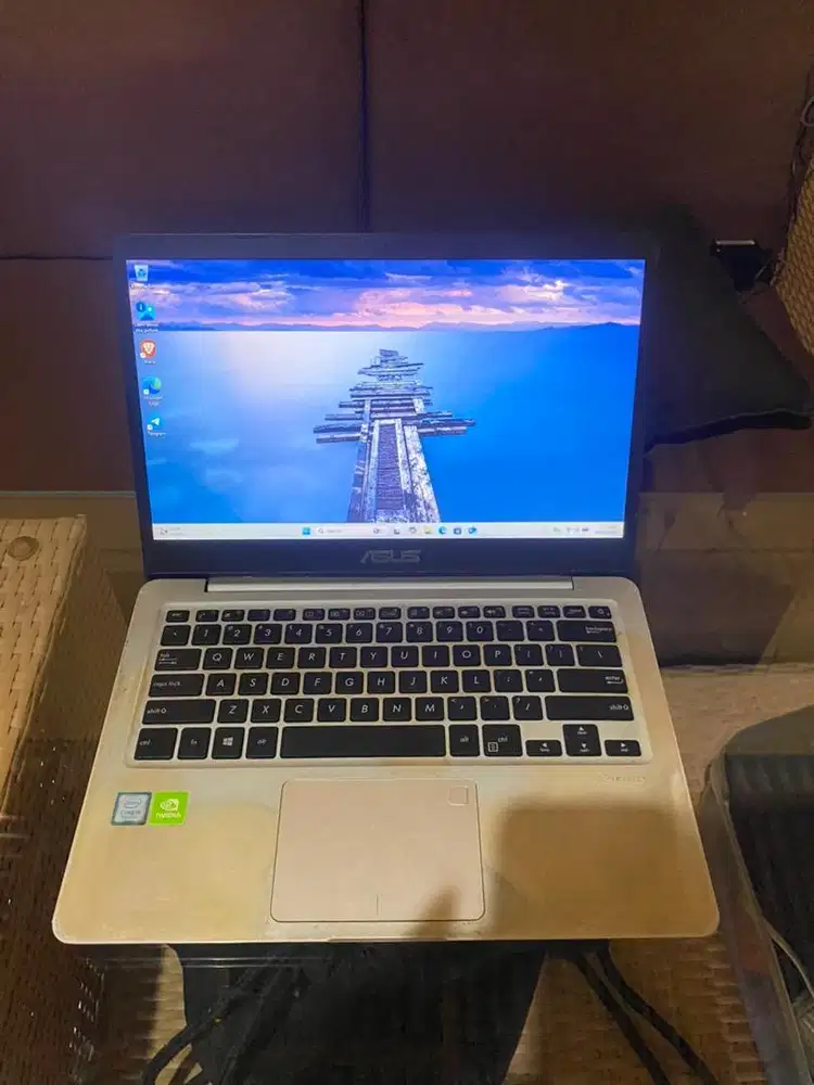 Laptop Asus Vivobook S14