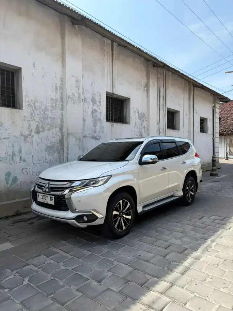 Pajero dakar black piano 2018