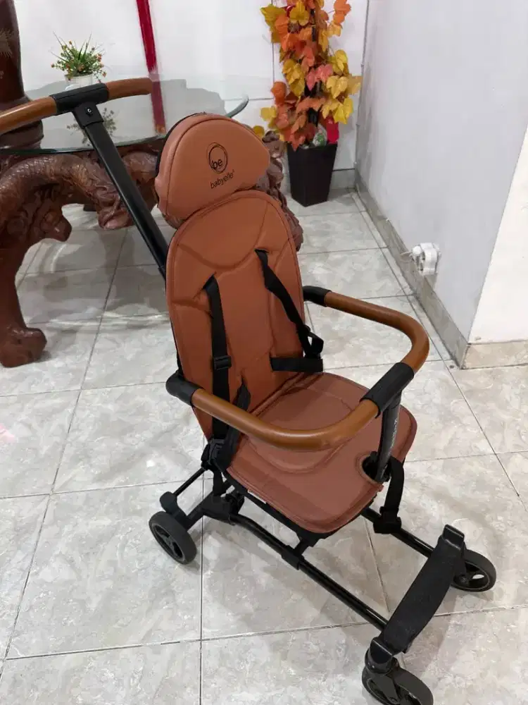 Stroller bayi kulit coklat merek babyelle anak