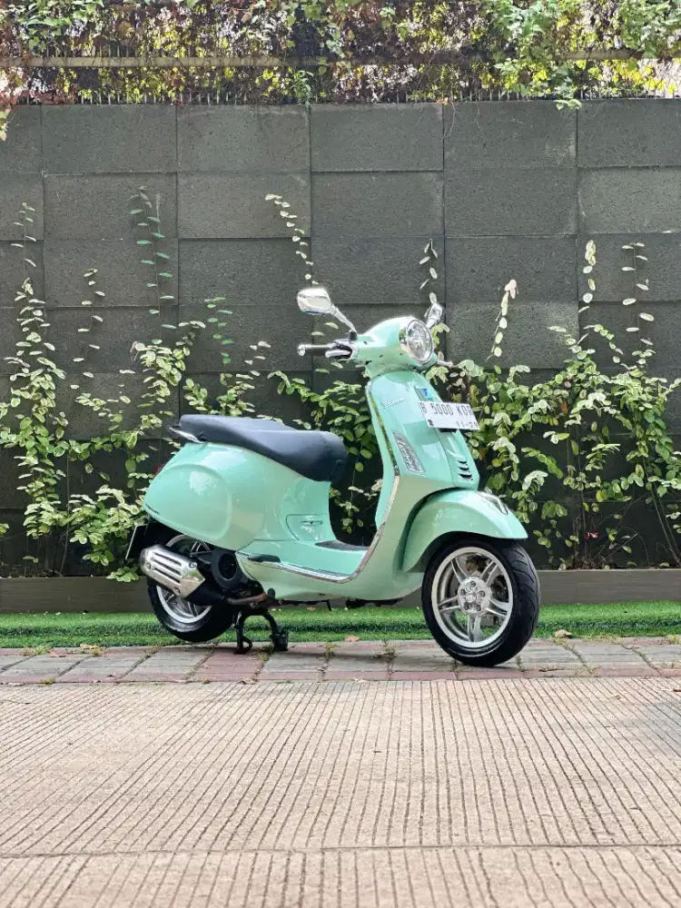 DIJUAL VESPA PRIMAVERA NEW MODEL 150 IGER ABS LED TH 2024 LIKE NEW