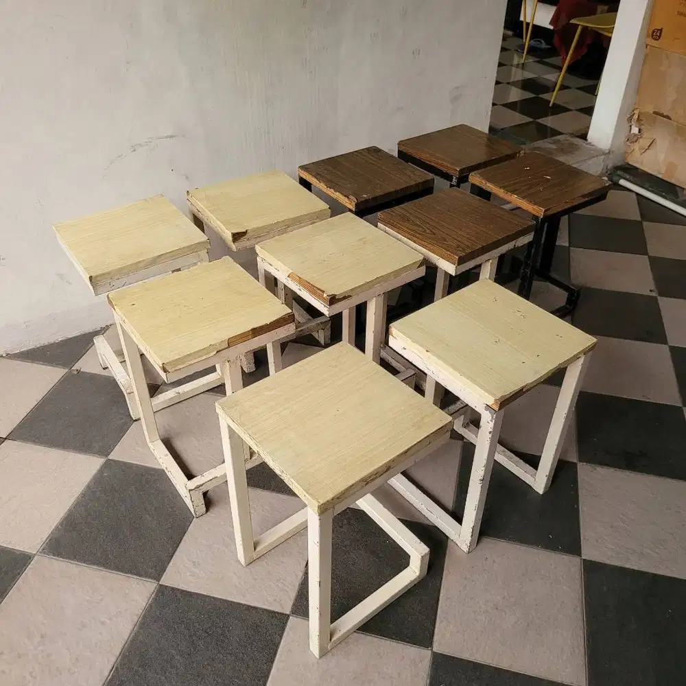 Kursi Cafe Minimalis Bahan Besi Hollow 30x30x45cm