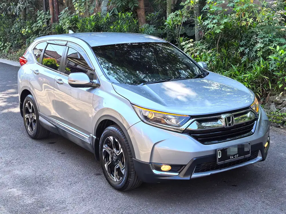 (lowkm) Honda CRV turbo 2017 cvt lunar silver mulus siap pakai