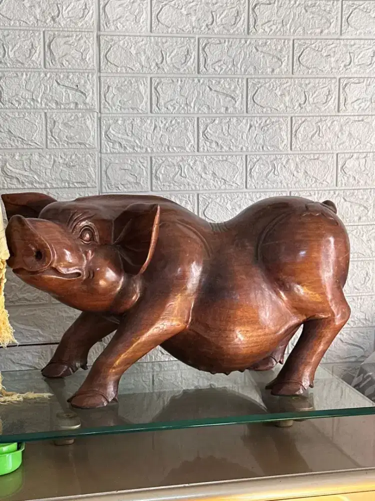 Pajangan hewan babi China kayu jati