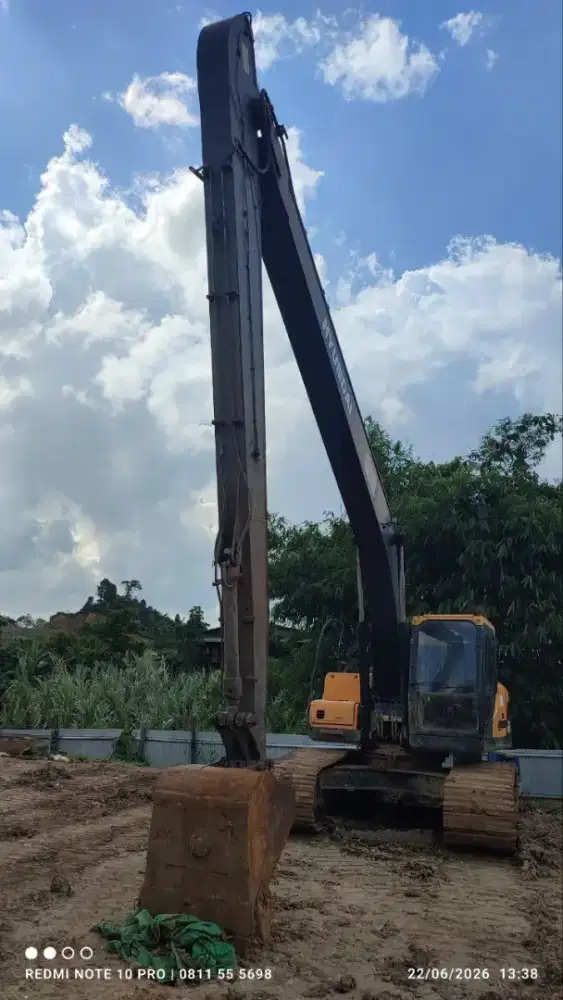 Long Arm HYUNDAI 220 2021 HM7000an di Samarinda
