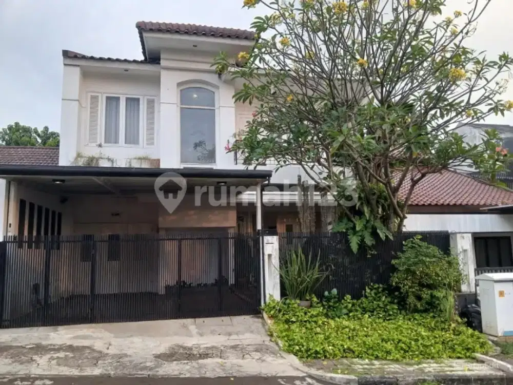 Rumah Strategis 2 Lantai di Komplek Ternama Cinere